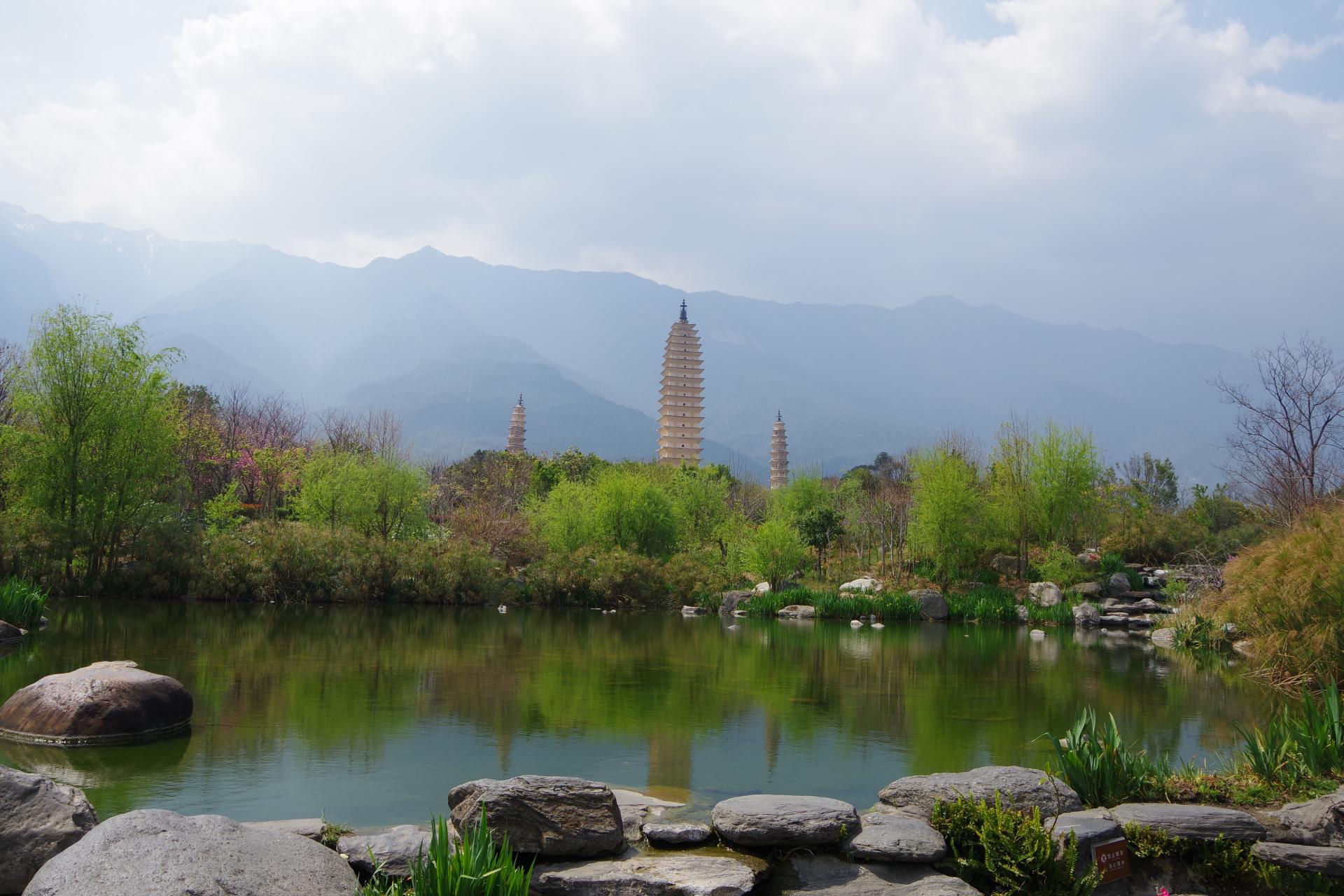 Three Pagodas Dali