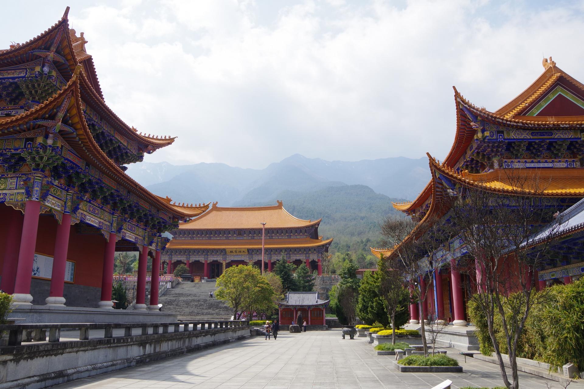 Three Pagodas Dali