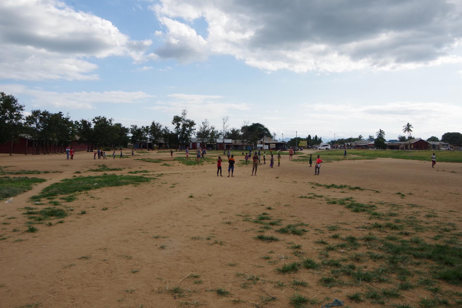 Terrain de foot de l'école
