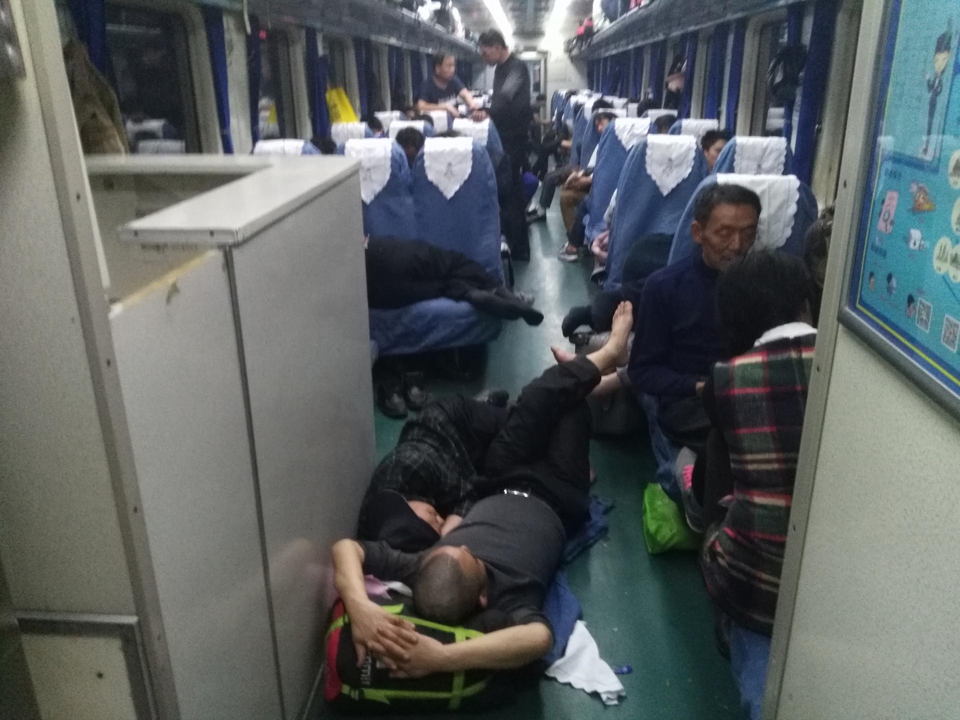 Train to Lijiang