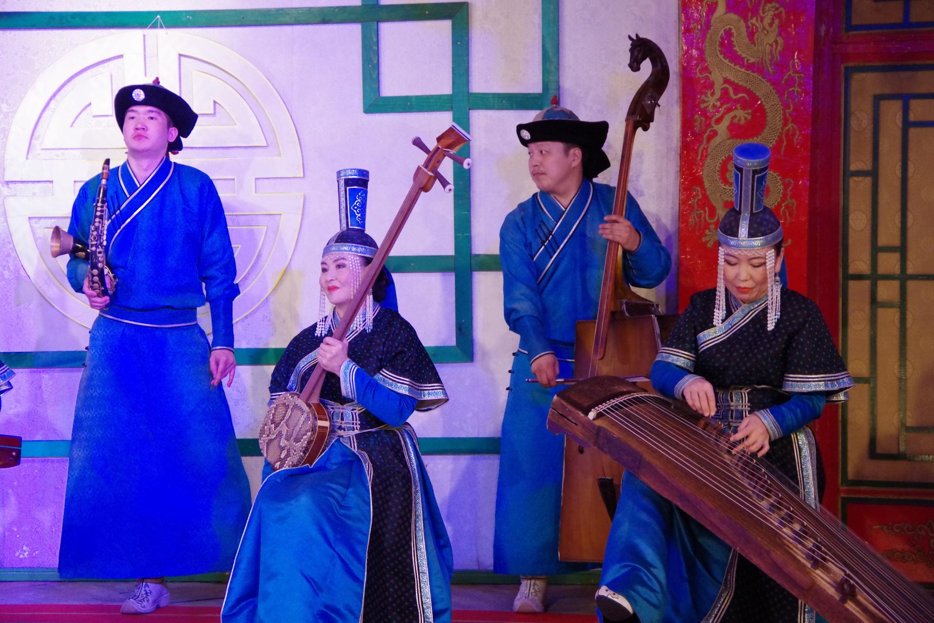 Tumen Ekh Ensemble