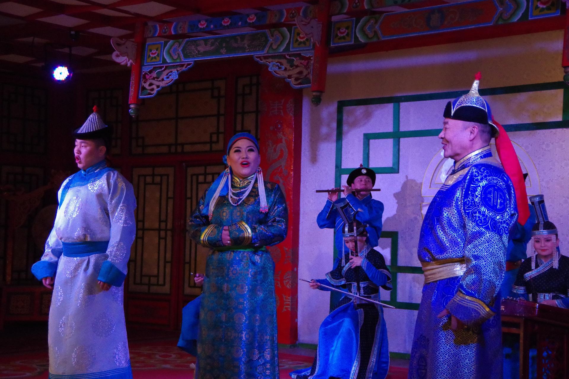 Tumen Ekh Ensemble